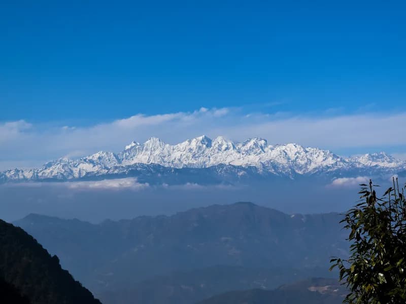 Manaslu region trekking scenery